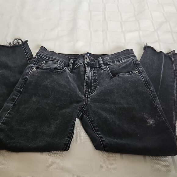 GAP Black Ankle Cropped Jeans with Frayed Hem - Picture 15 of 16